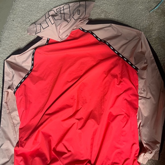 PINK Medium bright and light pink Windbreaker - Picture 3 of 3